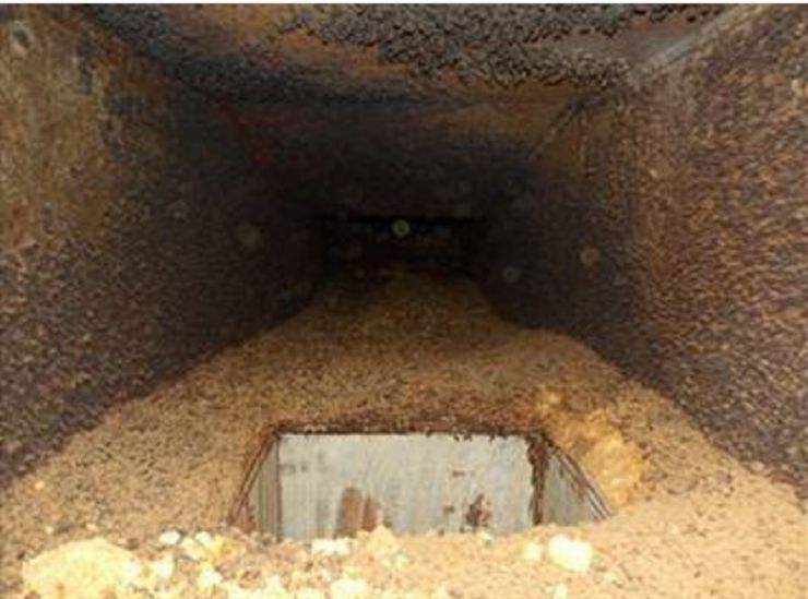 ダクト内清掃前 ダクト内清掃前